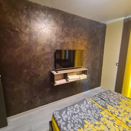 דירה Fully Furnished Apartment-b7 וארנה