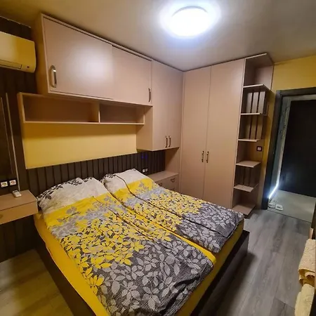 Fully Furnished Apartment-b7 דירה *