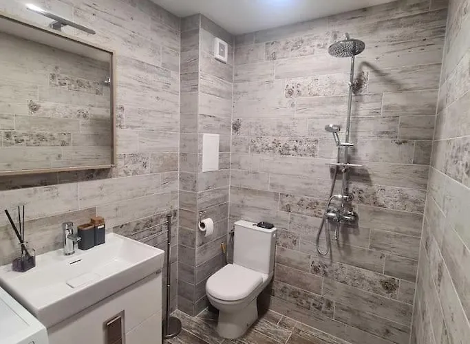 Fully Furnished Apartment-b7 Варна